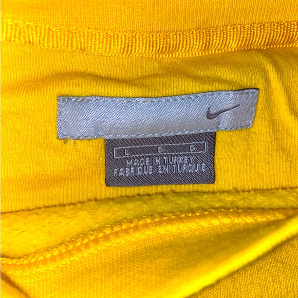 Yellow Nike Crewneck - Picture 2 of 4